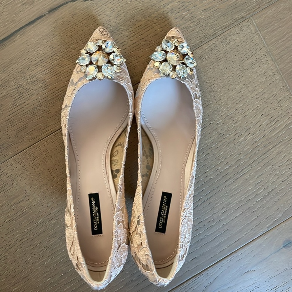 Dolce & Gabbana Bellucci  Beige Lace Heels with Crystal Embellishments - Picture 14 of 17
